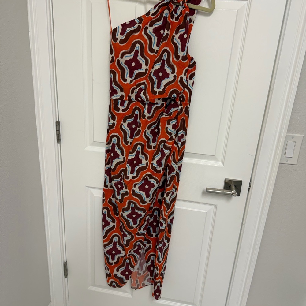 Zara One-Shoulder Dress with Bold Orange and White Design